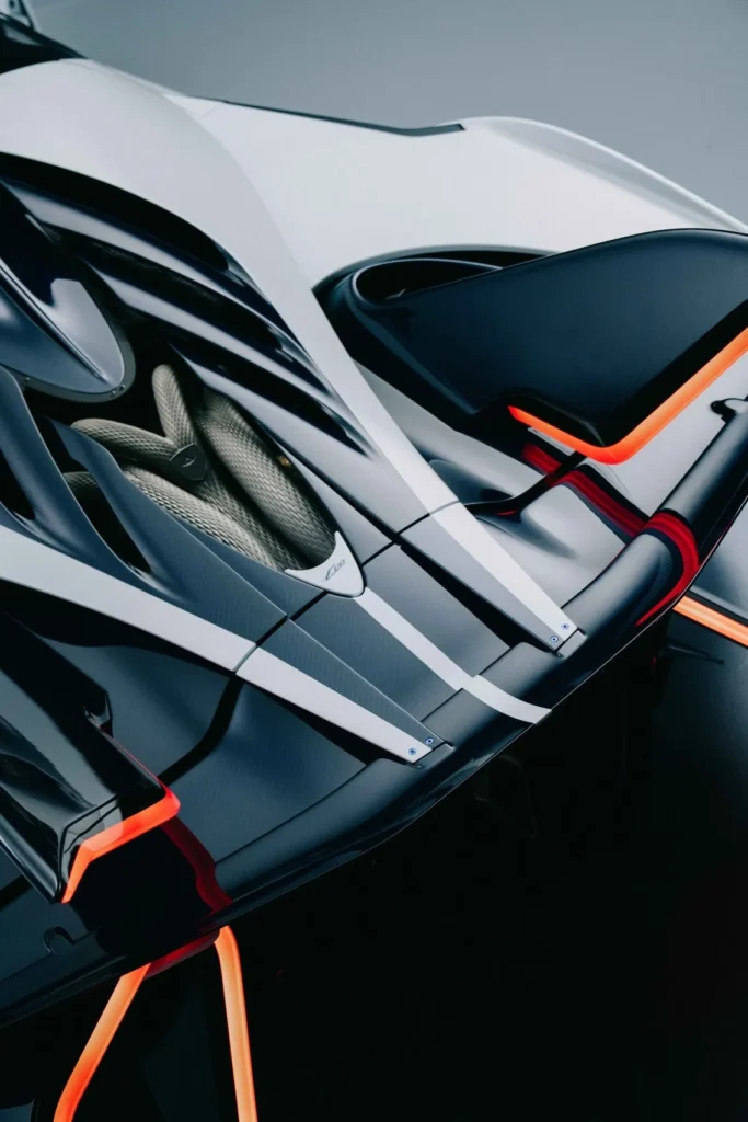 Apollo EVO Aleron trasero desde arriba